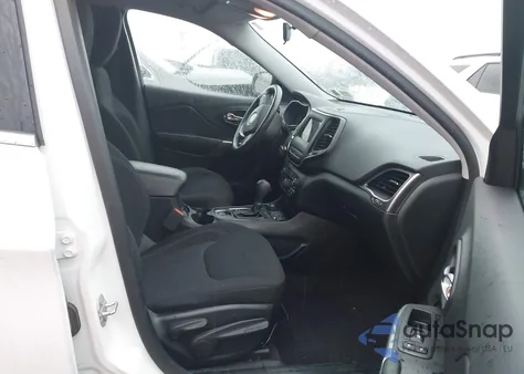 2019 Jeep Cherokee Latitude 4X4 из США, поврежденный, VIN 1C4PJMCX4KD238408